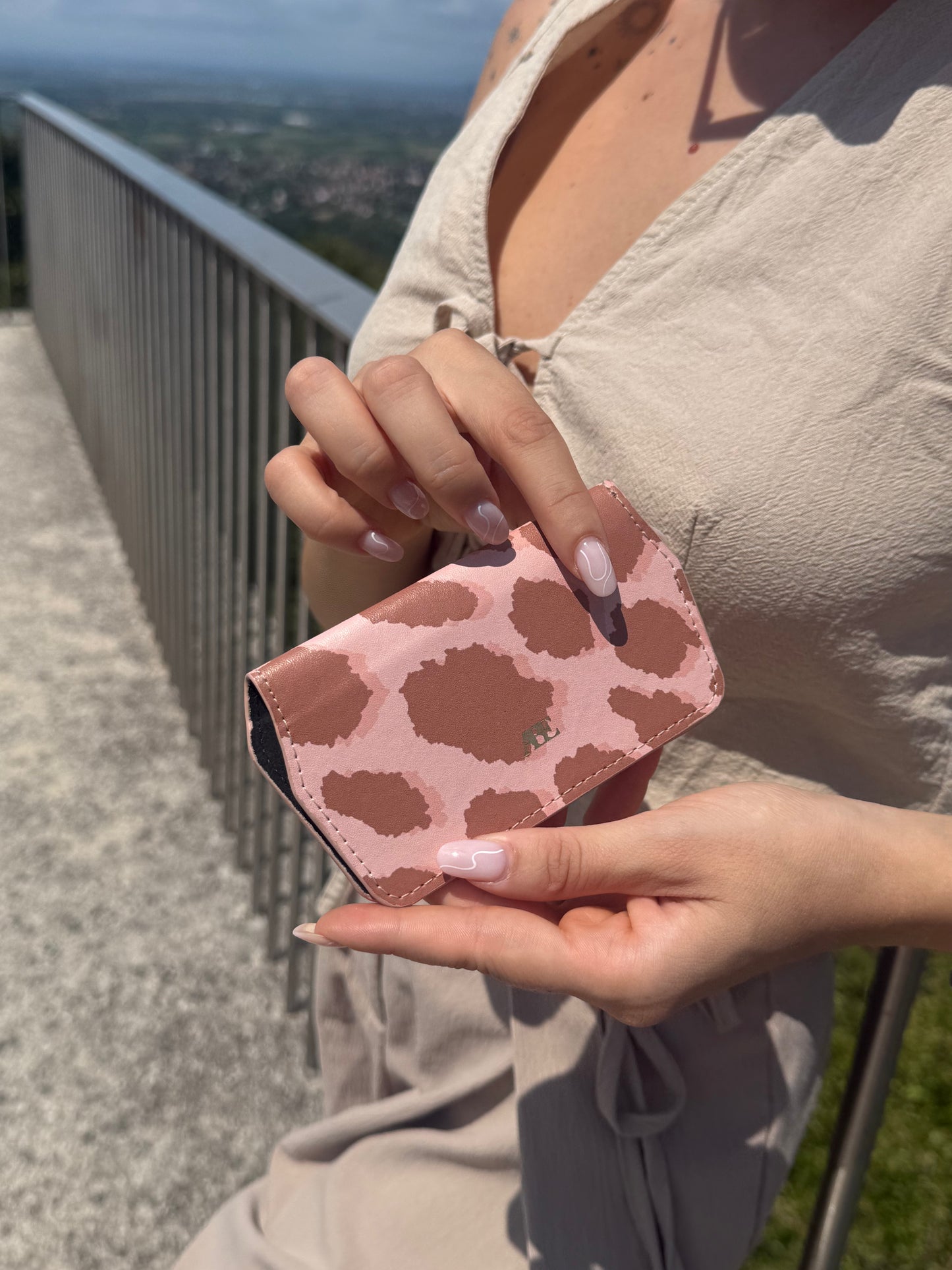 PREMIUM SLIM CASE LEOPARD